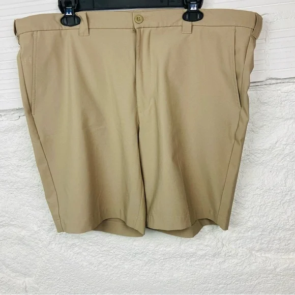 ROUNDTREE & YORKE PERFORMANCE tan khaki men’s shorts size 42 - Picture 4 of 8